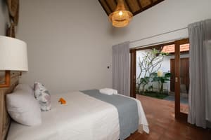 #2 Private 2BR Villa with Pool, Garden & Modern Comforts in Bali Umalas Canggu