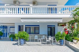 5Bedroom on groundfloor with veranda