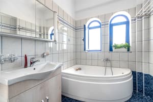 Apartment with 2 seperate rooms and seaview