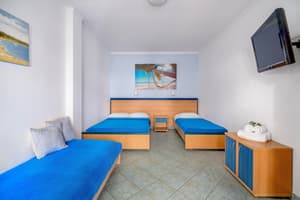 Familyapartment on groungfloor with seperate rooms, kitchen and veranda