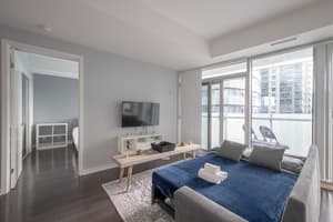 2-BDR, 3-Beds, 1 bath, Across Scotiabank Arena