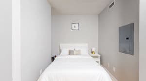2-Bdr, 3 Beds, 2 Bath by Scotiabank Arena, with Parking