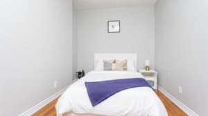 2-Bdr, 3 Beds, 2 Bath by Scotiabank Arena, with Parking