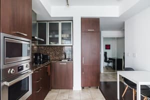 1-bdr + sofabed, 1-bath Across Scotiabank arena
