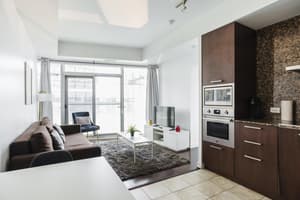 1-bdr + sofabed, 1-bath Across Scotiabank arena