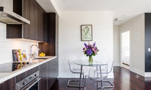 1BDR, Rogers Centre + Parking Across CN Tower