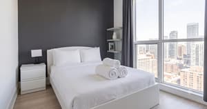 1BDR, Rogers Centre + Parking Across CN Tower