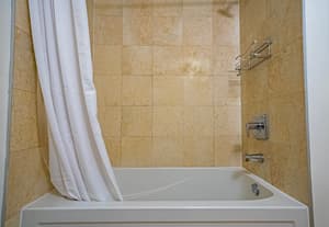 1-bdr 1-bath with CN tower view across Scotiabank Arena