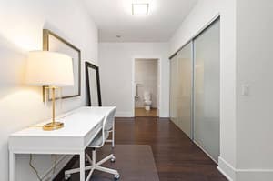 Elegant two-bedroom condo close to the CN Tower