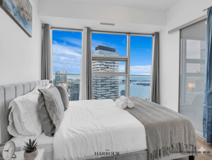 Sunset Views 3BDR Condo with city views