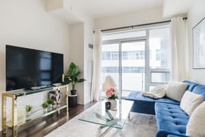 Stylish Downtown Toronto Condo w/ Balcony