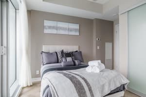 Billion Condo with CN Tower View