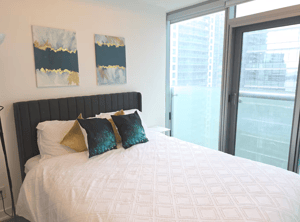 Luxury 3BR/2BA High‑Rise Suite