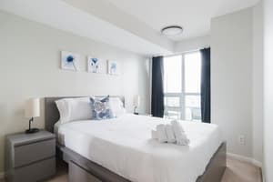 Family 3BR 2Bath Bay St Downtown