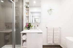 Family 3BR 2Bath Bay St Downtown