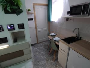 Kertre néző franciaágyas apartman