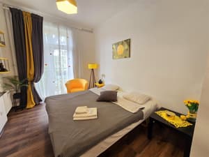 S2 Sunshine apartment with Balcony