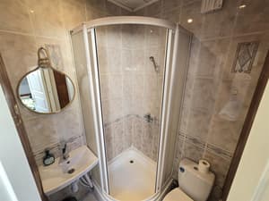 M6B Meridian studio with Sauna