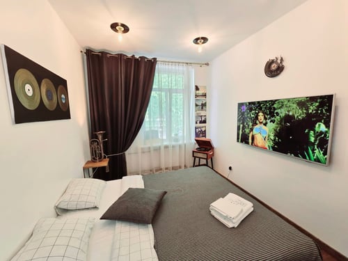 S12 Music studio apartment