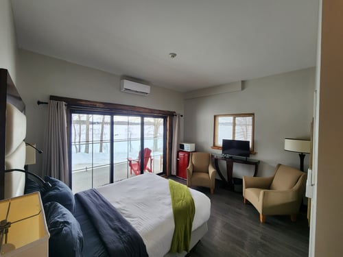 Standard Room Lakeside Balcony 