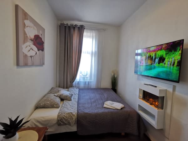 S8 Small studio apartment