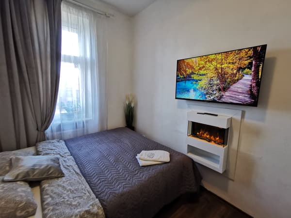 S8 Small studio apartment