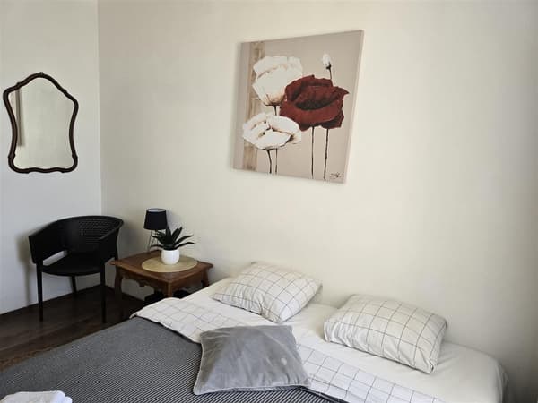 S8 Small studio apartment