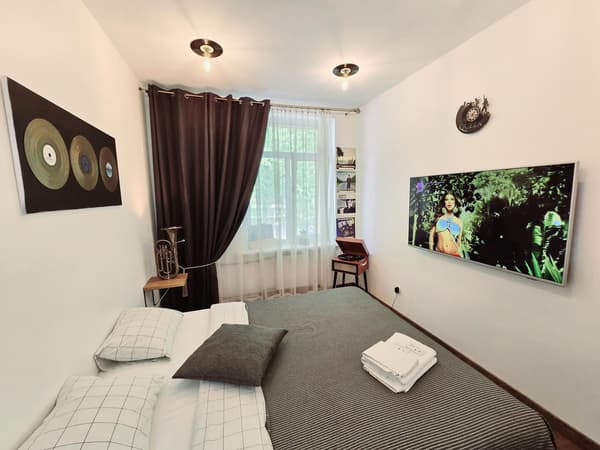 S12 Music studio apartment