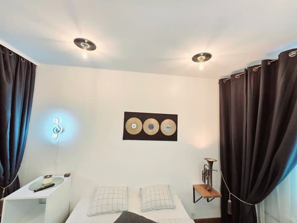S12 Music studio apartment