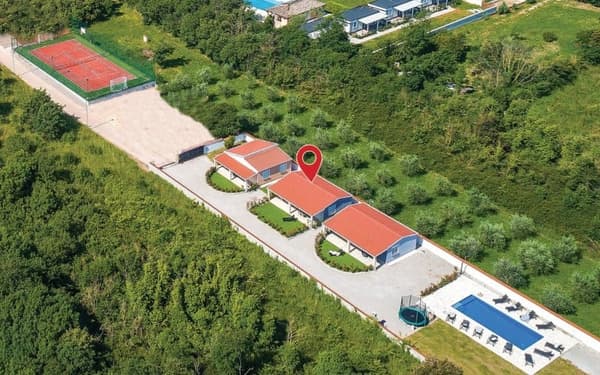 Holiday Home 2