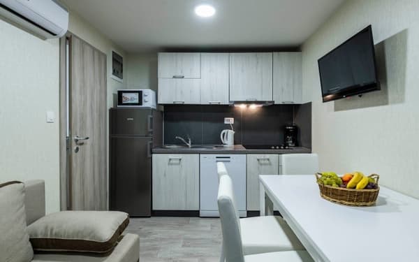 Mobile Home [1]