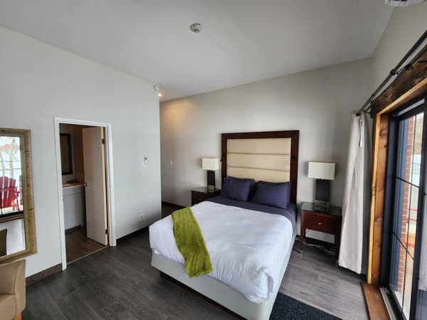 Standard Room Lakeside Balcony 