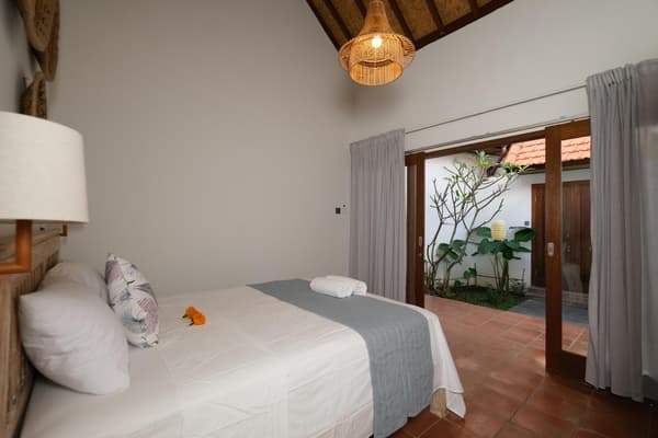 #2 Private 2BR Villa with Pool, Garden & Modern Comforts in Bali Umalas Canggu
