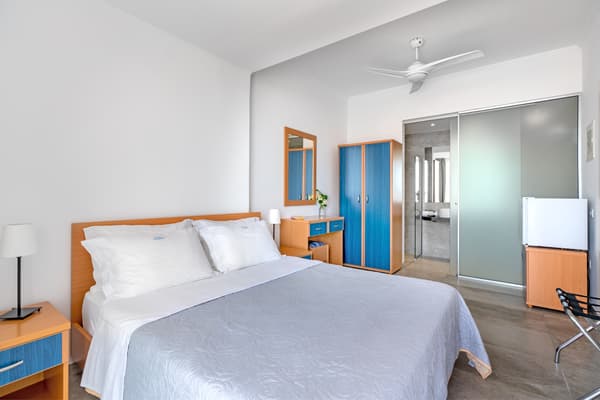 2bedroom with partial seaview 