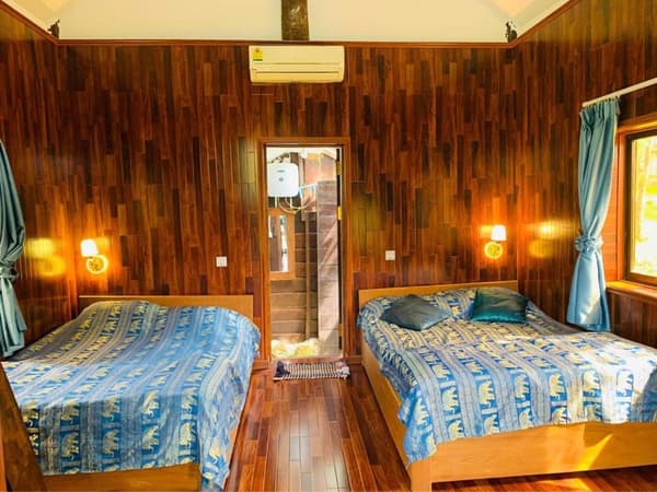 Triple Family Wooden Lodge