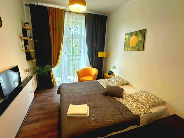 S2 Sunshine apartment with Balcony