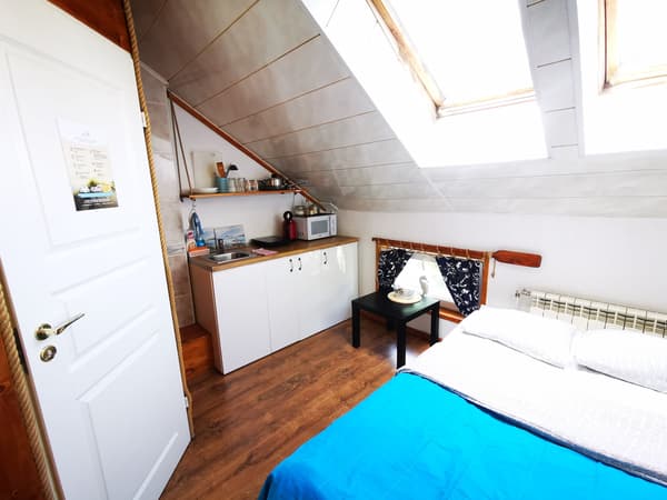 M6B Meridian studio with Sauna