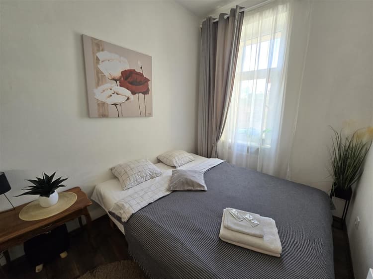 S8 Small studio apartment