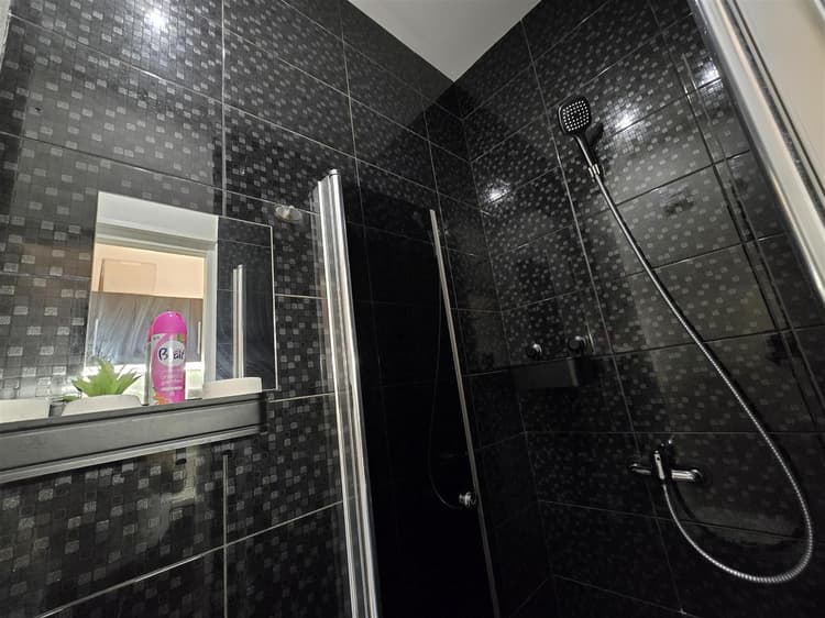 S8 Small studio apartment