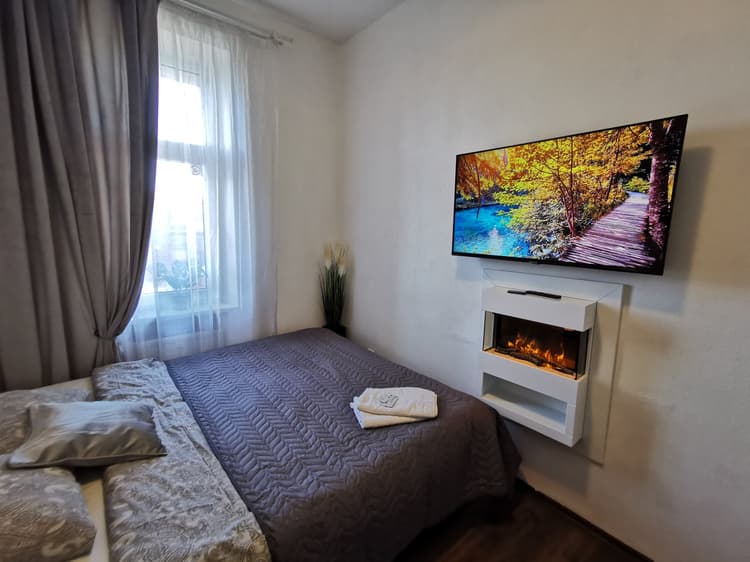 S8 Small studio apartment