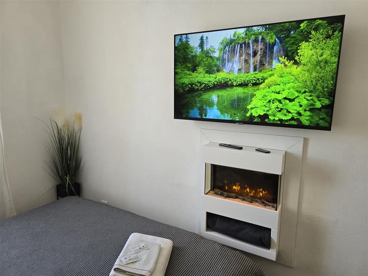 S8 Small studio apartment