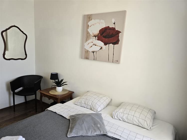 S8 Small studio apartment