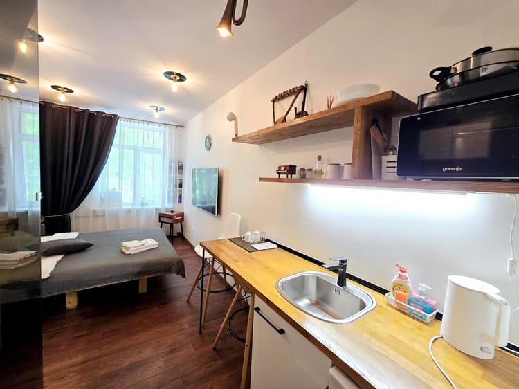 S12 Music studio apartment