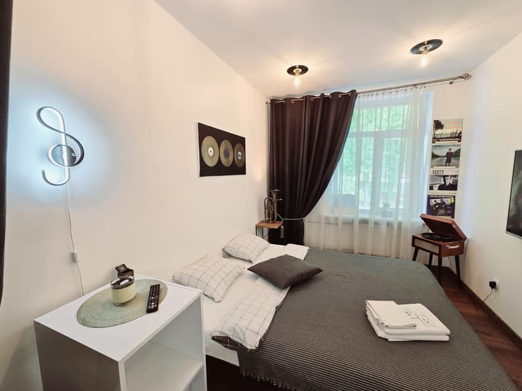 S12 Music studio apartment