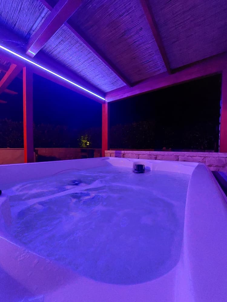 Cittadella con vasca idromassaggio