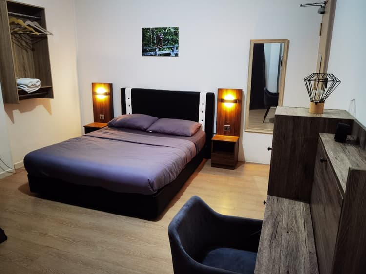 Private Room with Shared Bathroom
