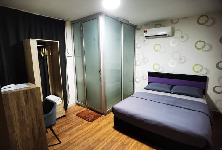 Private Room En-Suite Bathroom
