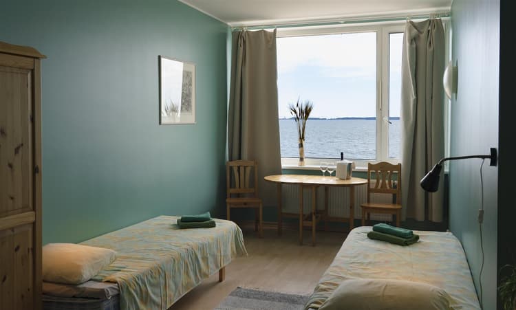 Kaheinimese tuba merevaatega