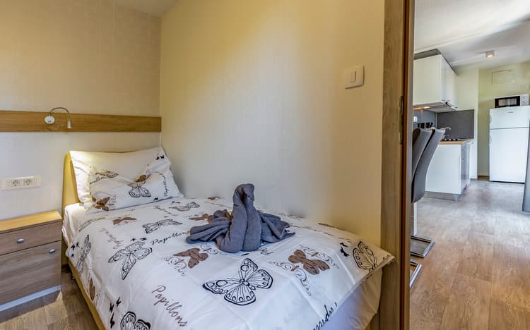 Luxury Mobile Home [2]