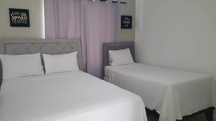 R12- Comfort Triple Room 1QB -1TB -Pool View